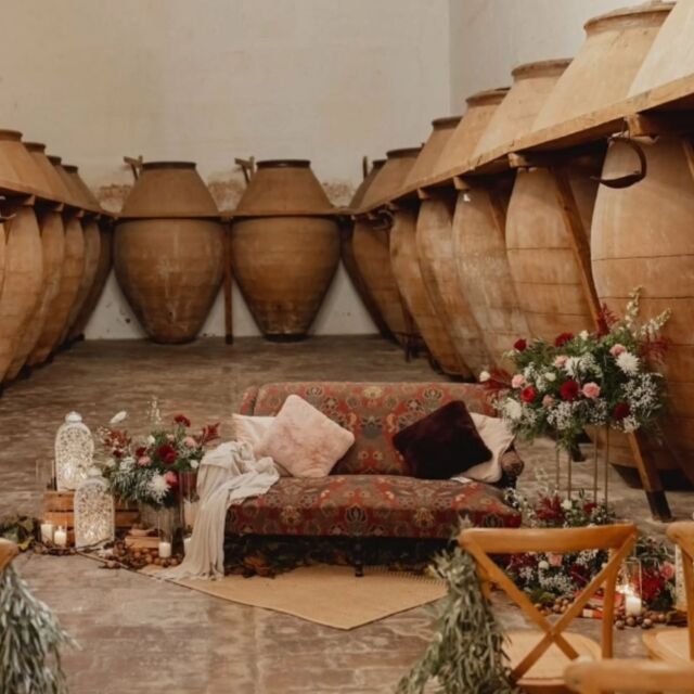 Ceremonias llenas de emociones y ternura.  Bodas invierno.  Fotografo: @ernesto.naranjo 
Flores:@eljardinromantico 
@sraarevaloarias  #bodasinvierno #bodas2025 #ceremonia #fincasciudadreal #fincas #fincasconencanto #bodasunicas